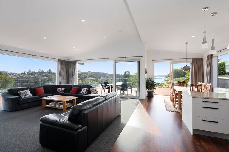 Photo of property in 32 Fuller Terrace, Kerikeri, 0230