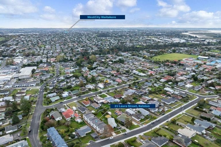 Photo of property in 21b Laura Street, Kelston, Auckland, 0602