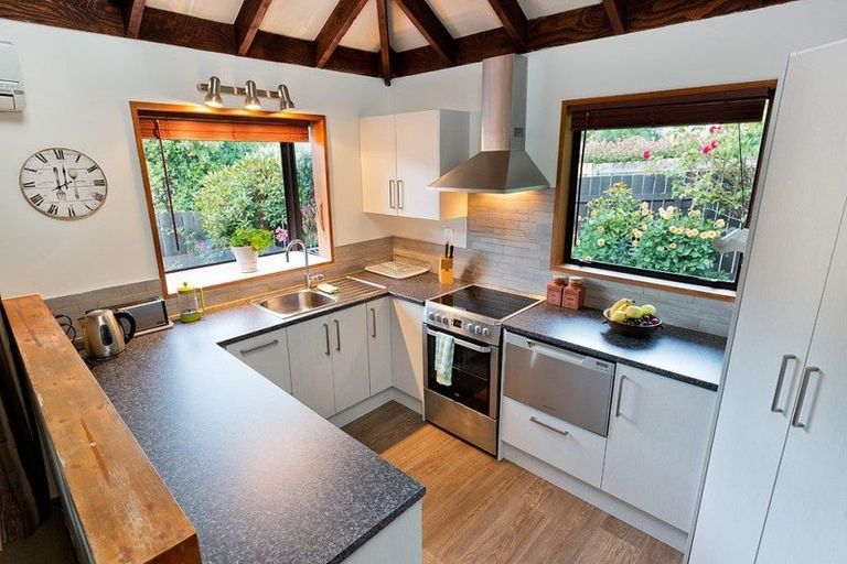 Photo of property in 22a Heuchan Lane, Wanaka, 9305