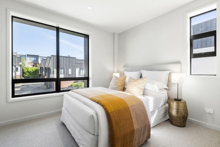 Photo of property in 7c Windlass Street, Long Bay, Auckland, 0630