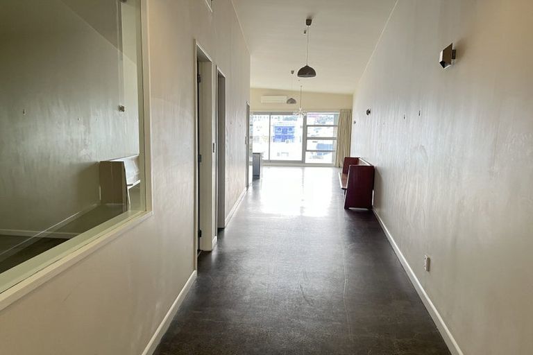 Photo of property in 25u4 Home Street, Mount Victoria, Wellington, 6011