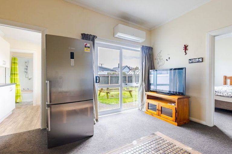 Photo of property in 32 Bathgate Street, South Dunedin, Dunedin, 9012
