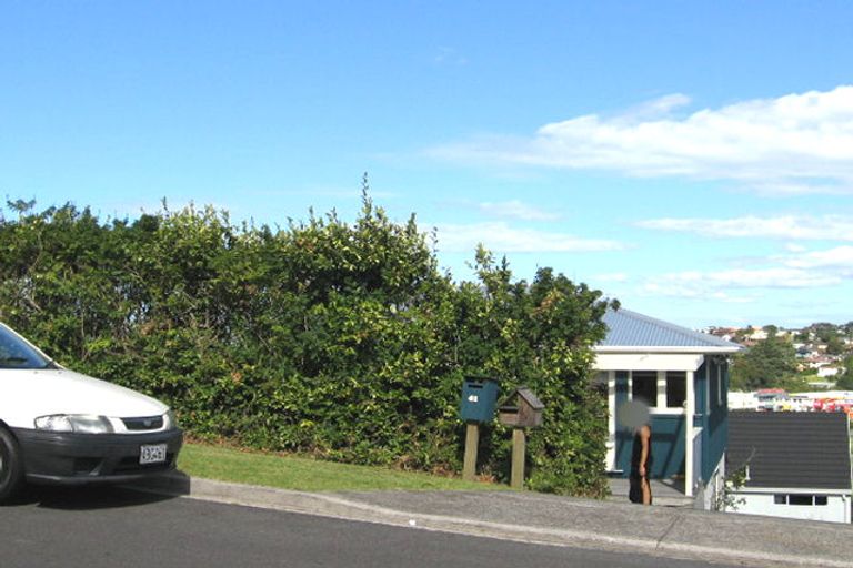 Photo of property in 1/41 Woodlands Crescent, Browns Bay, Auckland, 0630