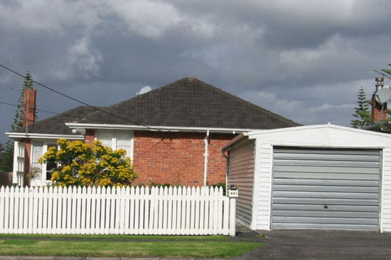Photo of property in 44b Matipo Road, Te Atatu Peninsula, Auckland, 0610