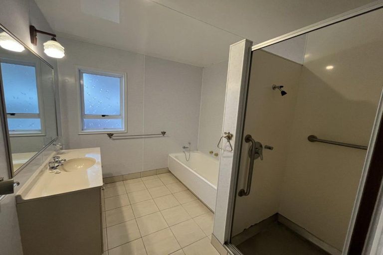 Photo of property in 54 Wairau Road, Oakura, 4314