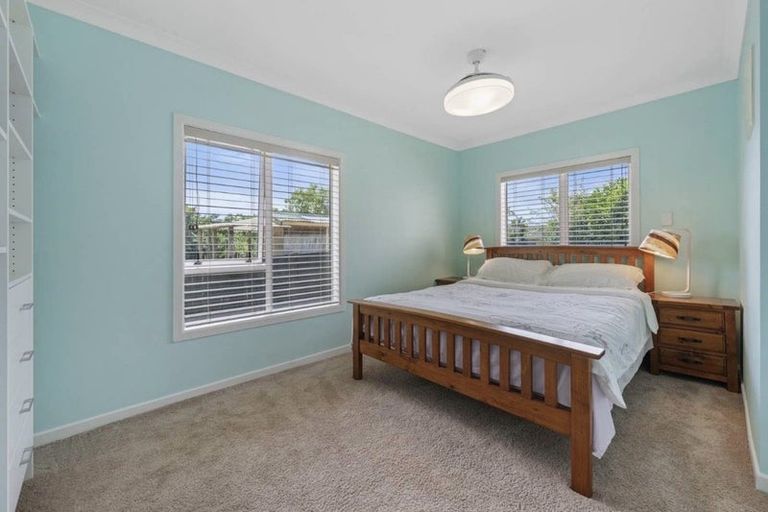 Photo of property in 1/29 Gloria Avenue, Te Atatu Peninsula, Auckland, 0610