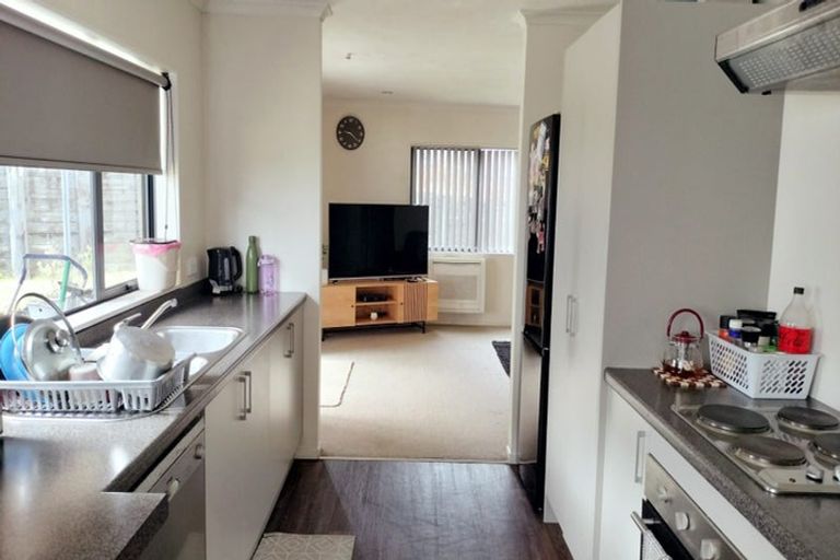 Photo of property in 18 Pyramid Place, Glen Eden, Auckland, 0602