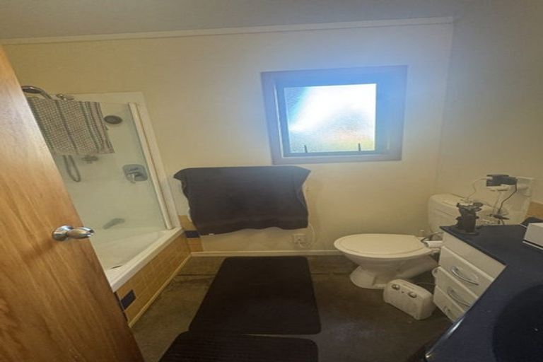 Photo of property in 55 Taioma Crescent, Te Atatu Peninsula, Auckland, 0610