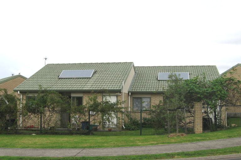 Photo of property in 1/25 Charlenne Close, Ranui, Auckland, 0612