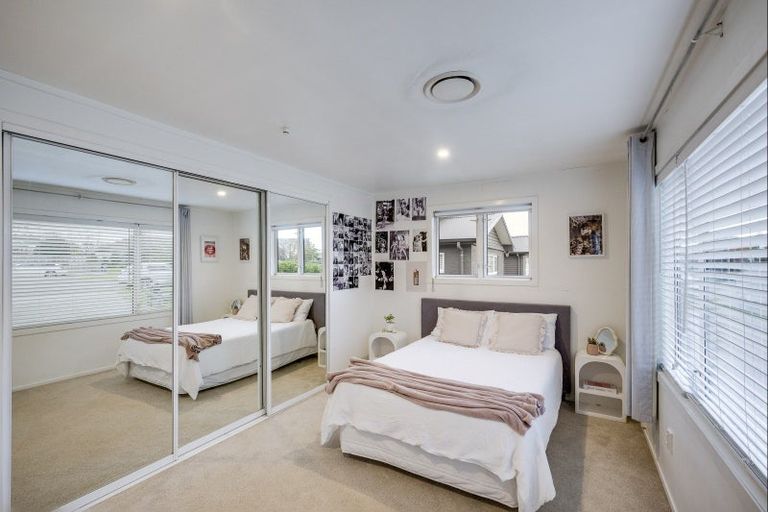 Photo of property in 51 Napier Road, Havelock North, 4130