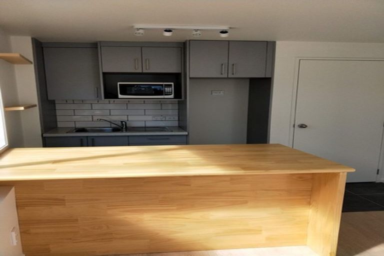 Photo of property in 54 Birkdale Road, Birkdale, Auckland, 0626