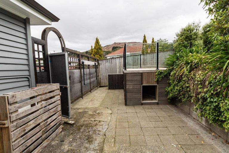 Photo of property in 30 Collins Avenue, Tawa, Wellington, 5028