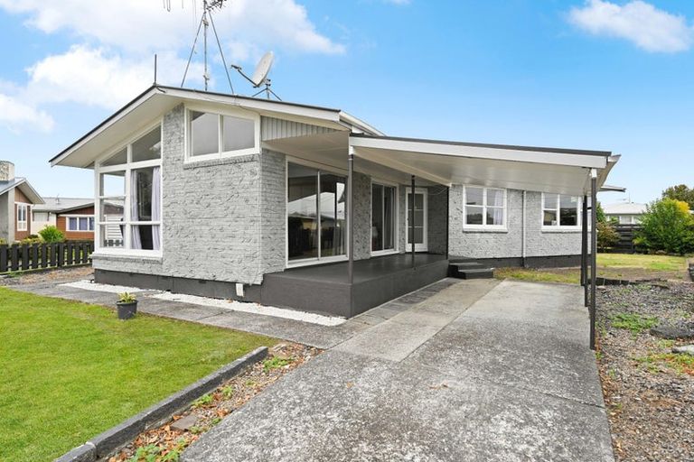 Photo of property in 10 Bremridge Place, Melville, Hamilton, 3206