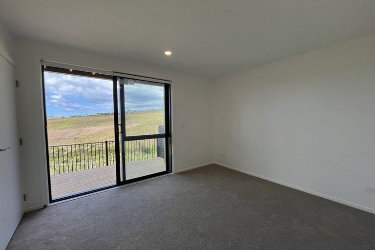 Photo of property in 4/23 Makomako Drive, Orewa, 0931