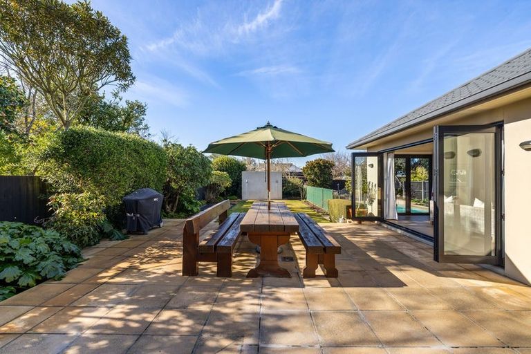 Photo of property in 252 Waimairi Road, Ilam, Christchurch, 8041