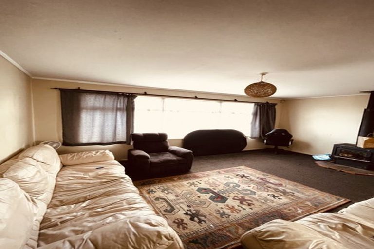 Photo of property in 5 President Avenue, Papakura, 2110