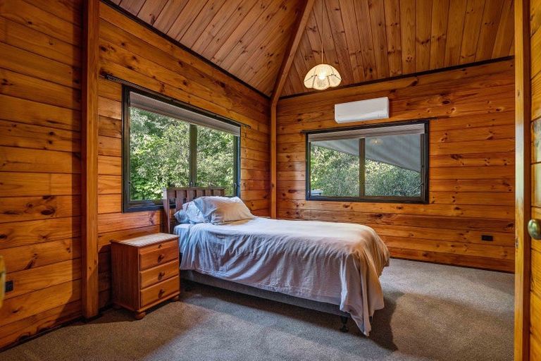 Photo of property in 21b Sequoia Grove, Merrilands, New Plymouth, 4312