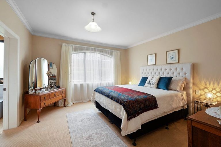 Photo of property in 8 Tupare Place, Highlands Park, New Plymouth, 4312