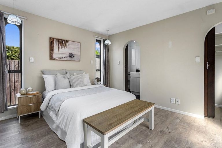 Photo of property in 15 Hawkswood Place, Avonhead, Christchurch, 8042