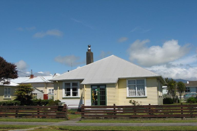Photo of property in 12 Bright Street, Westport, 7825