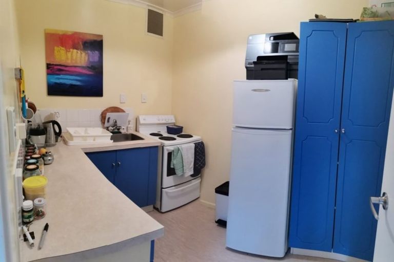 Photo of property in 84 Rolleston Street, Mount Cook, Wellington, 6021