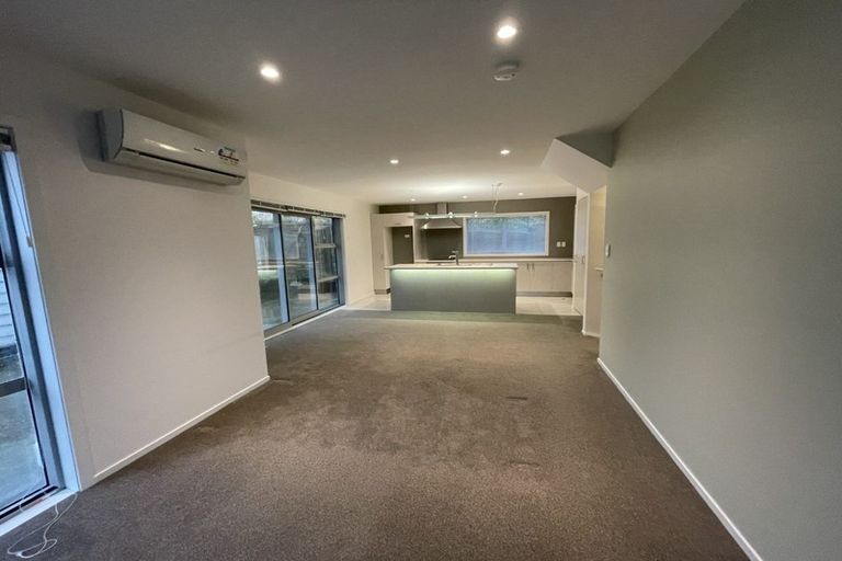 Photo of property in 61u5 Black Rock Road, Newlands, Wellington, 6037