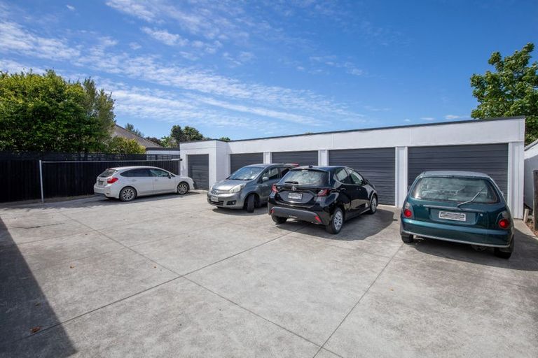 Photo of property in 2/28 Aikmans Road, Merivale, Christchurch, 8014