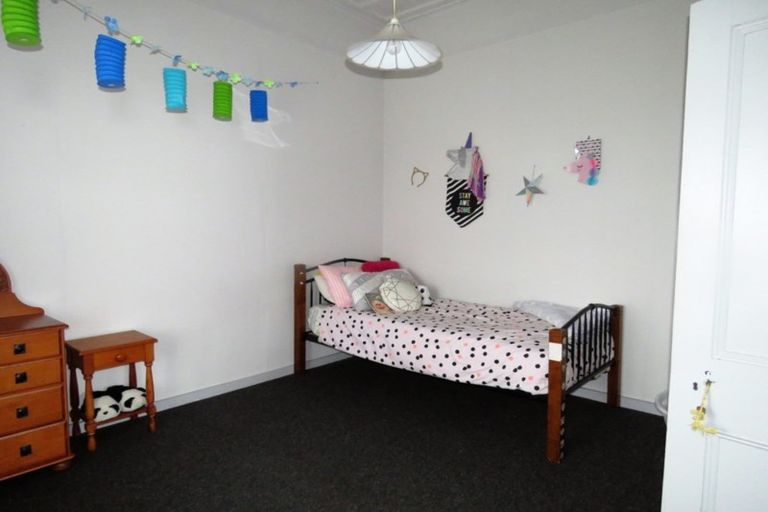 Photo of property in 127 Peel Street, Westport, 7825