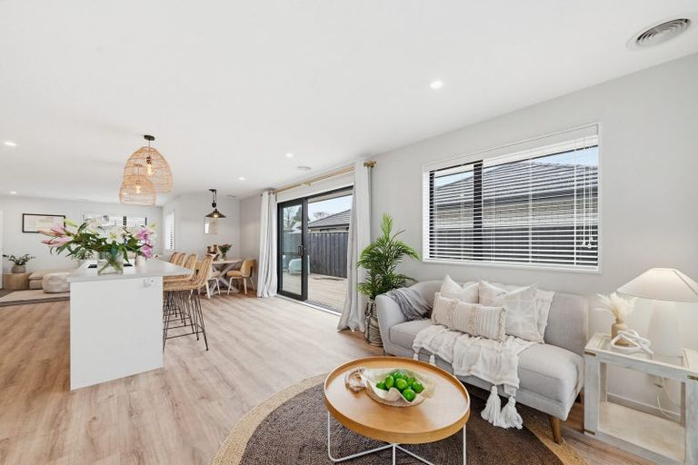 Photo of property in 31 Meadow View Drive, Belfast, Christchurch, 8051