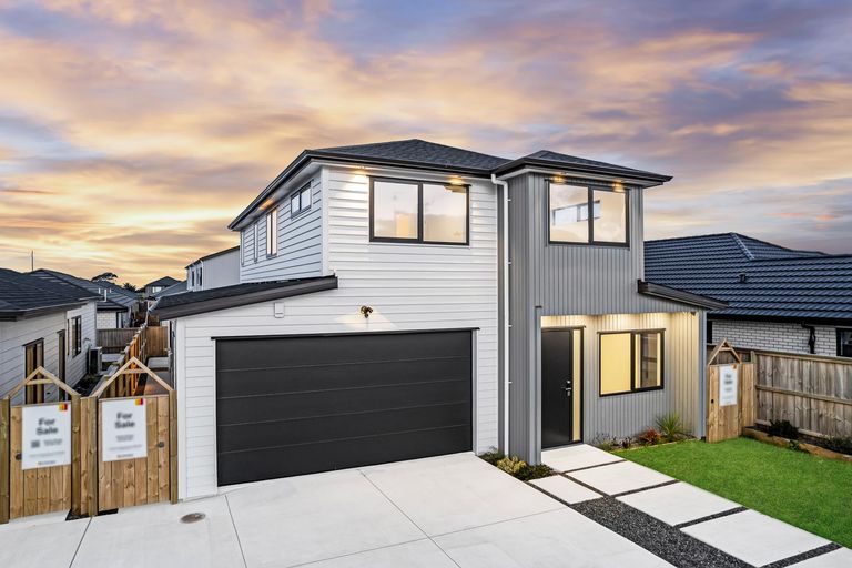Photo of property in 30 Korowhiti Road, Clarks Beach, 2122