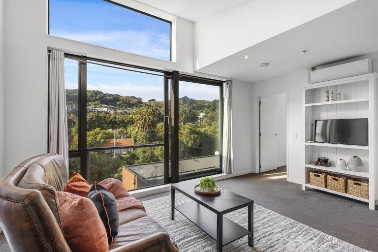 Photo of property in Nouvo Apartments, 5h/21 Rugby Street, Mount Cook, Wellington, 6021