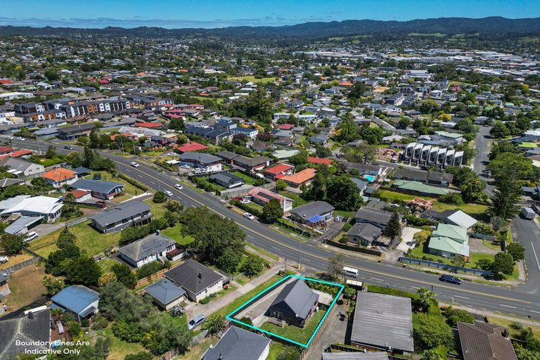 Photo of property in 261 Great North Road, Henderson, Auckland, 0612