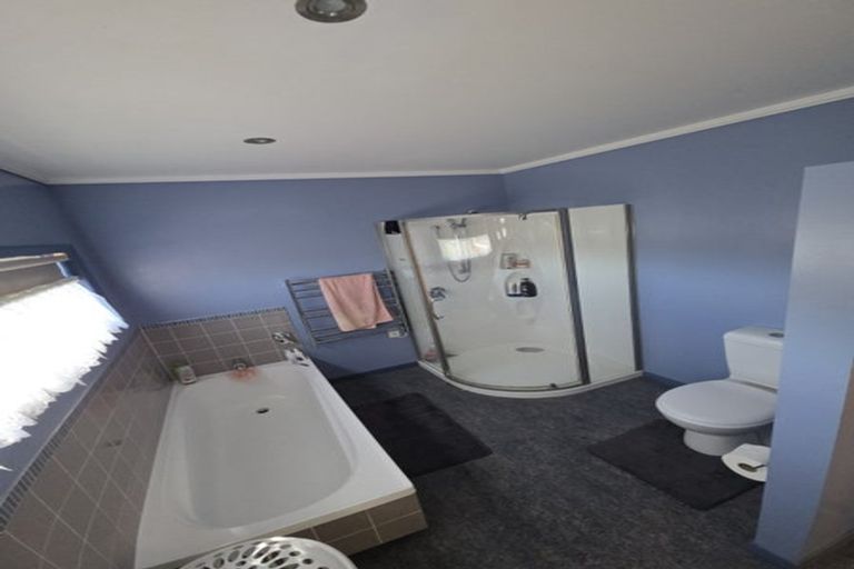 Photo of property in 13 Thompson Road, Bluff Hill, Napier, 4110