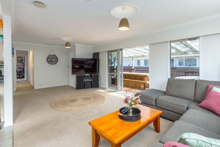 Photo of property in 14 Harvard Grove, Totara Park, Upper Hutt, 5018
