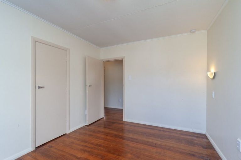 Photo of property in 34 Allington Road, Karori, Wellington, 6012