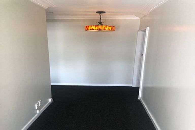 Photo of property in 1/1 Sylvan Park Avenue, Milford, Auckland, 0620