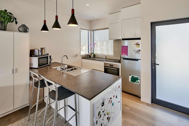 Photo of property in 15/6u Oswald Crescent, Paparangi, Wellington, 6037