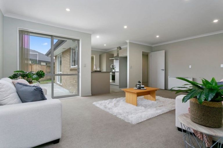 Photo of property in 16 Jasmine Place, Cambridge, 3434