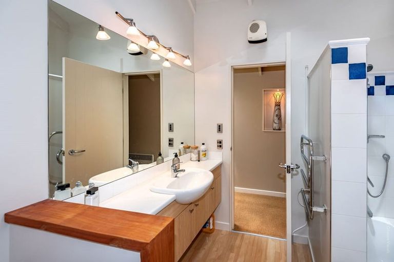 Photo of property in 11a Prossers Road, Saint Martins, Christchurch, 8022