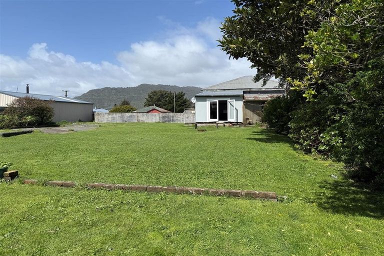 Photo of property in 22 Blake Street, Blaketown, Greymouth, 7805