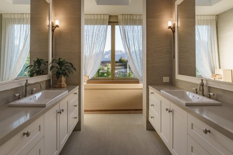 Photo of property in Mount Gold Place, Wanaka, 9305