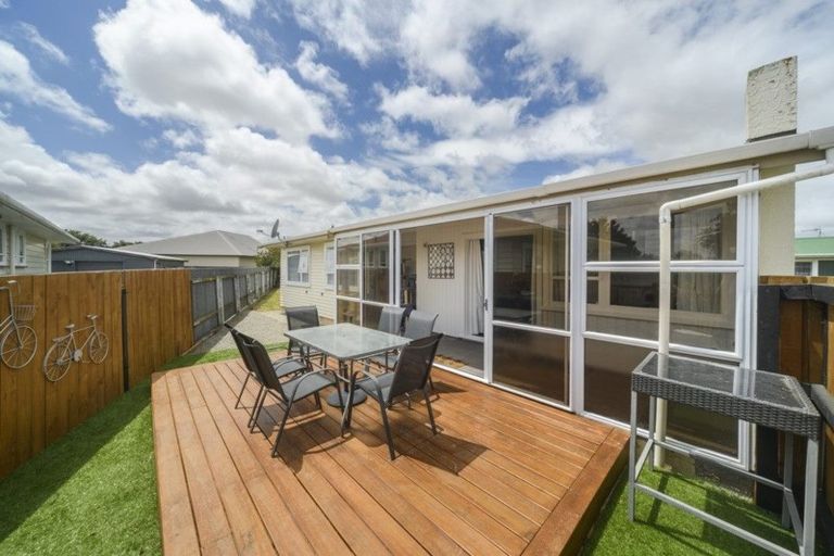 Photo of property in 37 Karamea Crescent, Kelvin Grove, Palmerston North, 4414