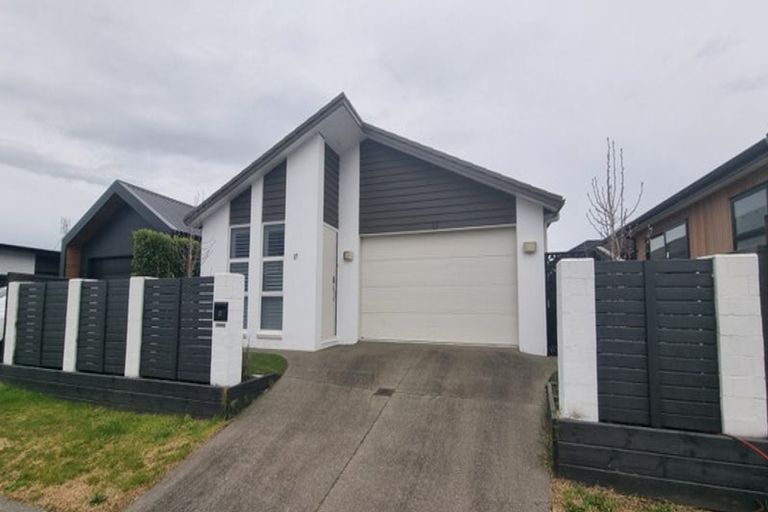 Photo of property in 17 Pimelea Street, Papamoa Beach, Papamoa, 3118