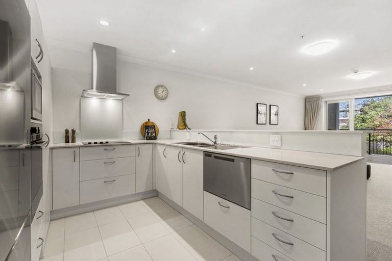 Photo of property in 112 Carmichael Road, Bethlehem, Tauranga, 3110