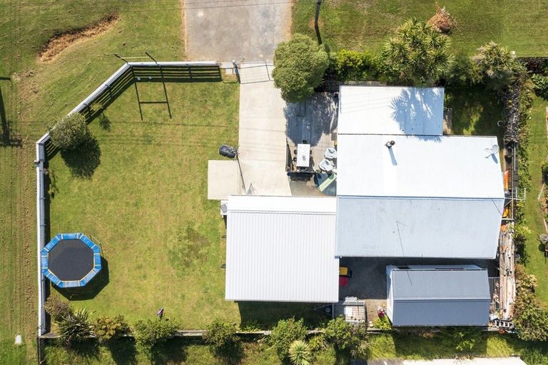 Photo of property in 8 Linklater Avenue, Foxton Beach, Foxton, 4815