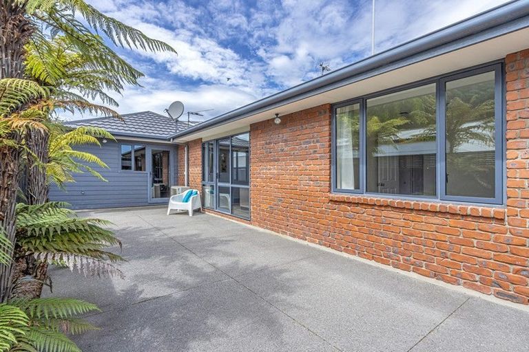 Photo of property in 83 Grafton Street, Waltham, Christchurch, 8011