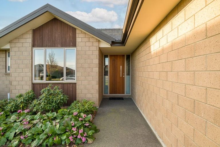 Photo of property in 4 Loeb Place, Rolleston, 7614