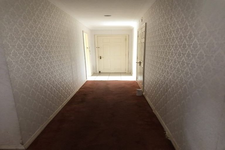 Photo of property in 8 Capistrano Mews, Goodwood Heights, Auckland, 2105