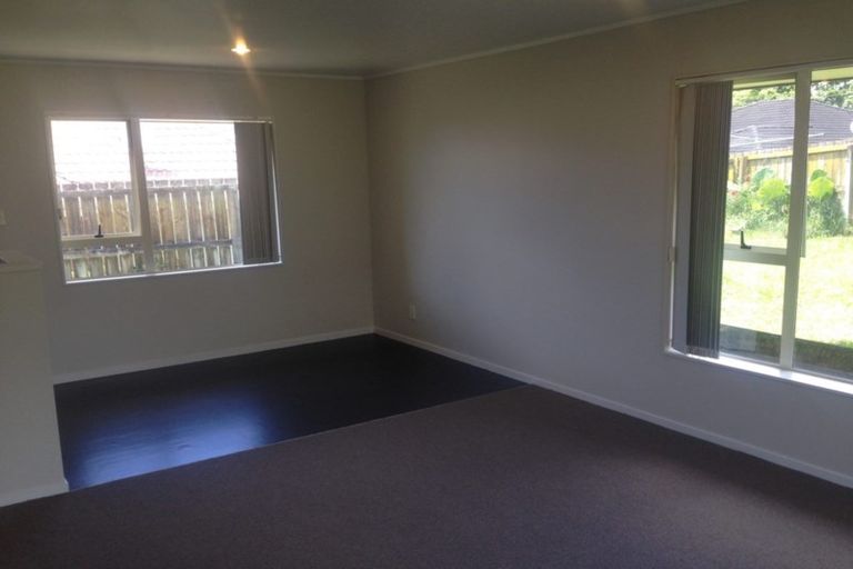 Photo of property in 17 Cretian Crescent, Henderson, Auckland, 0612