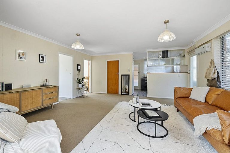 Photo of property in 10 Shortland Street, Lower Vogeltown, New Plymouth, 4310